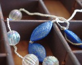 VINTAGE ETCHED LUCITE BLUE ALMOND SHAPEED AND ROUND CLEAR CRYSTAL BEADS NECKLACE